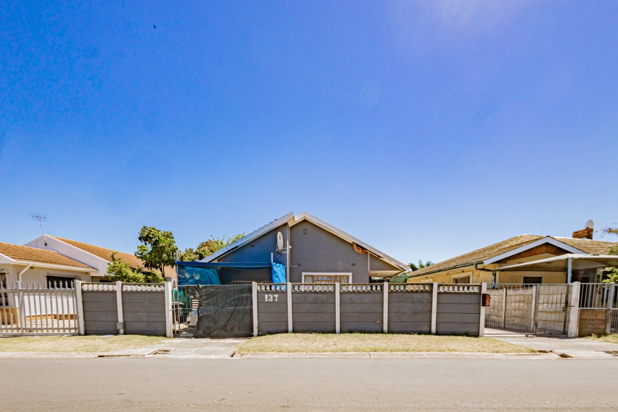 4 Bedroom Property for Sale in Belmont Park Western Cape